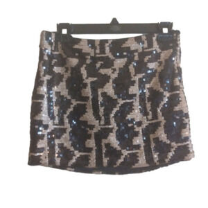 𝅺sand Souci sequin animal print style mini skirt. Size medium. Holiday parties!